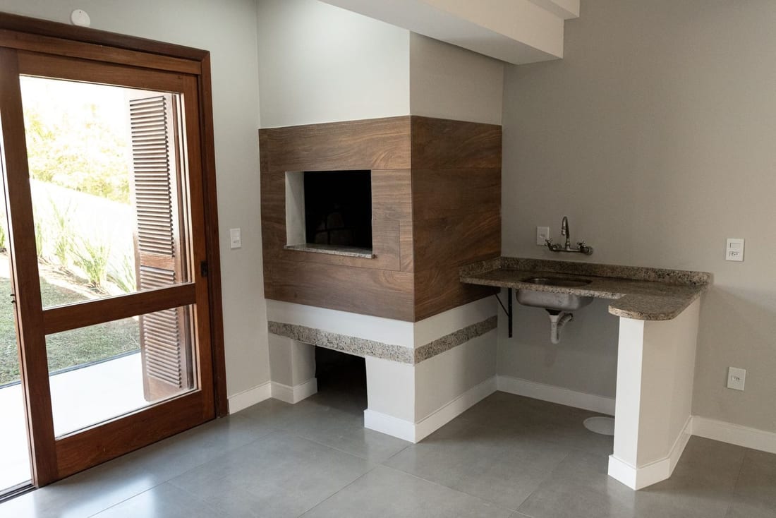 CASA COM 4 DORMITORIOS 1 SUÍTE 2 VAGAS — foto 3 (Porto Alegre)