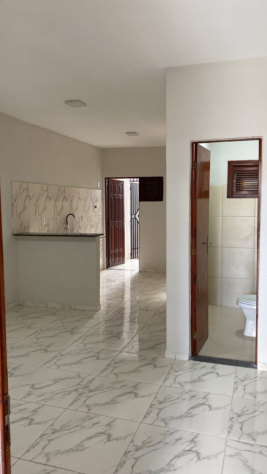 Casa à Venda 2 Quartos sendo 1 suíte, com 66m²  de Área Construída em Itaitinga- CE — foto 3 (Itaitinga)