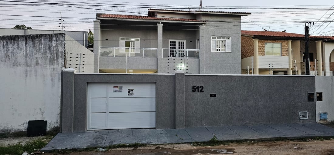 Casa na Sapiranga, 5 quartos, sendo 3 suítes, 213 m² - Fortaleza -CE — foto 2 (Fortaleza)