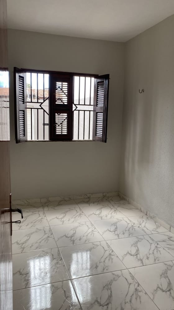 Casa à Venda 2 Quartos sendo 1 suíte, com 66m²  de Área Construída em Itaitinga- CE — foto 5 (Itaitinga)